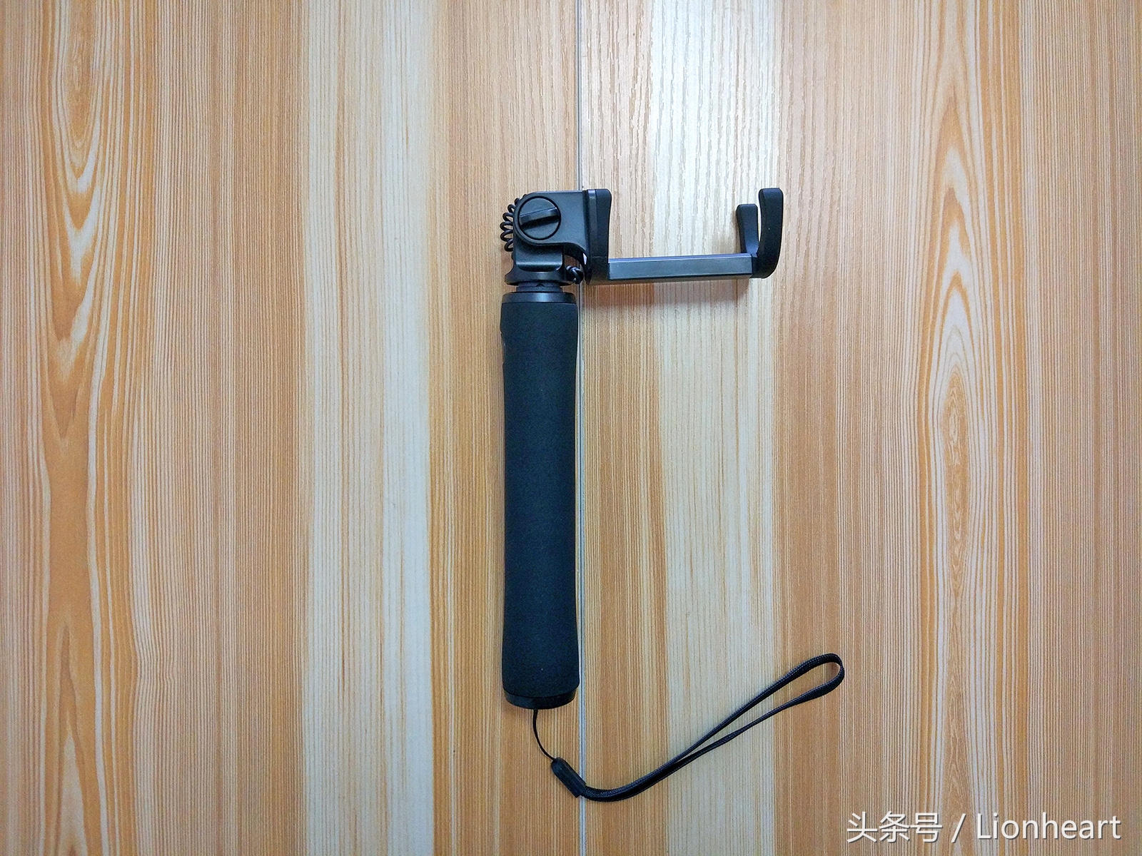 小米自拍杆最简单的方法,老款小米自拍杆使用教程