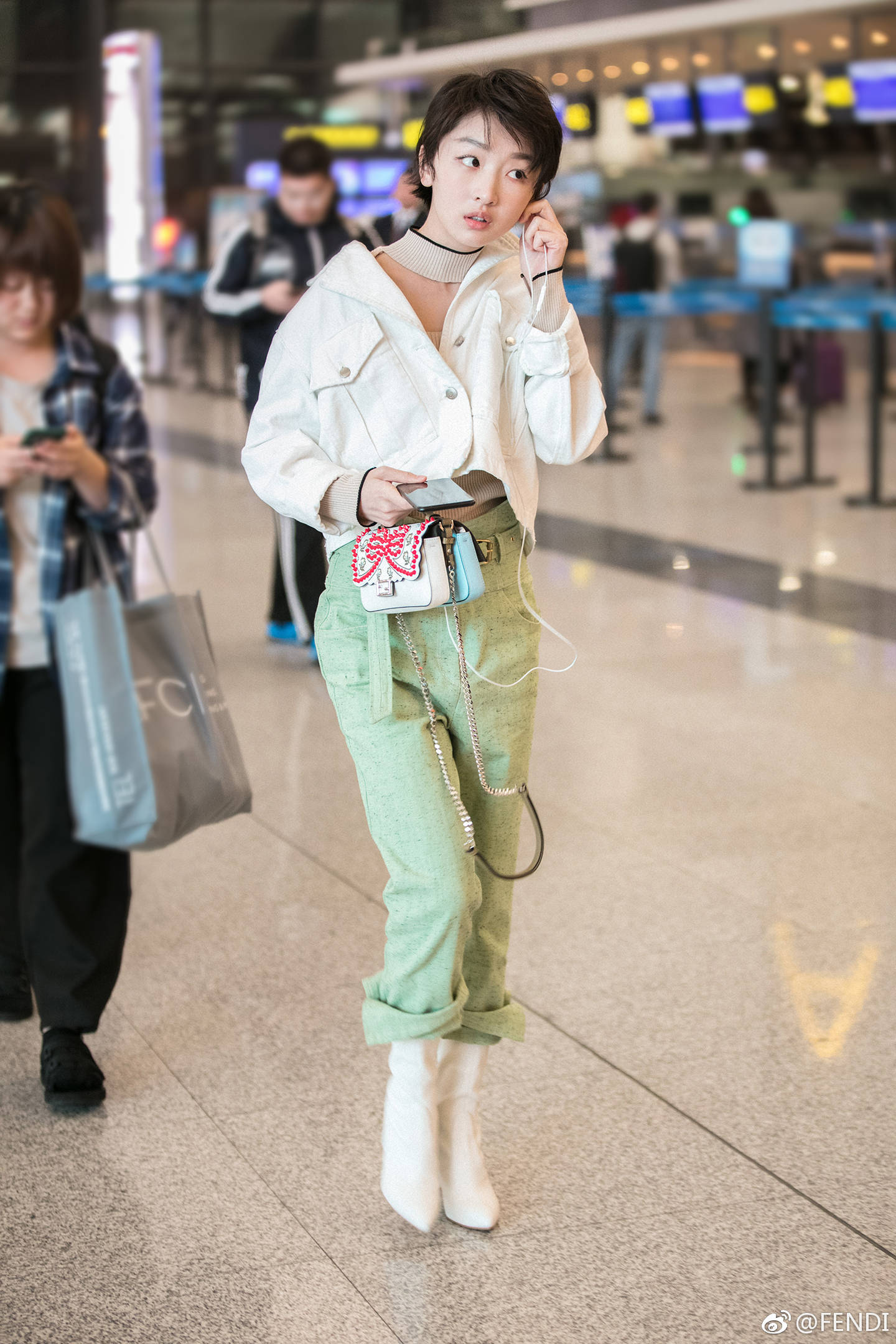 王嘉尔和fendi的关系,王嘉尔跟fendi解约了吗