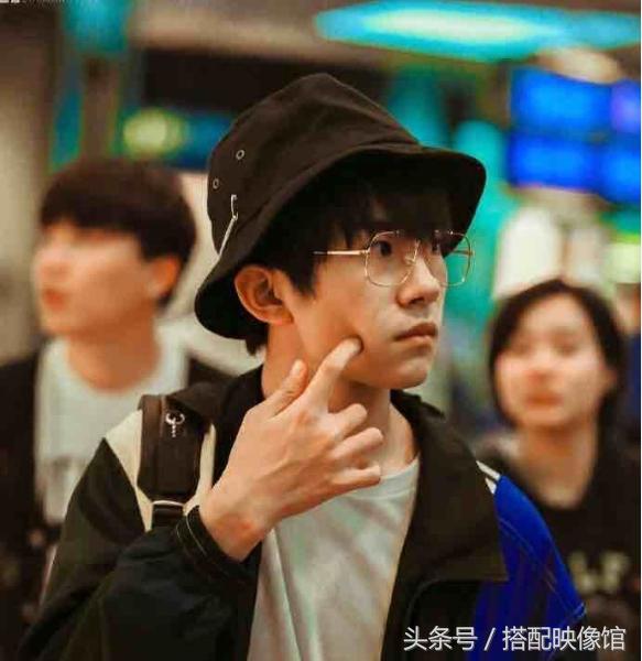 长脸型适合戴什么样的秋款帽子,各种帽子搭配不挑脸型的技巧