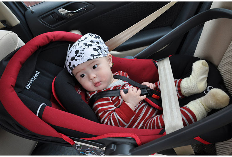 安全座椅和提篮哪个实用,安全座椅跟提篮哪个好