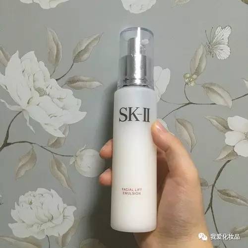 四十岁干皮敏感肌适合哪种护肤品,日本精华油哪一款适合干皮敏感肌