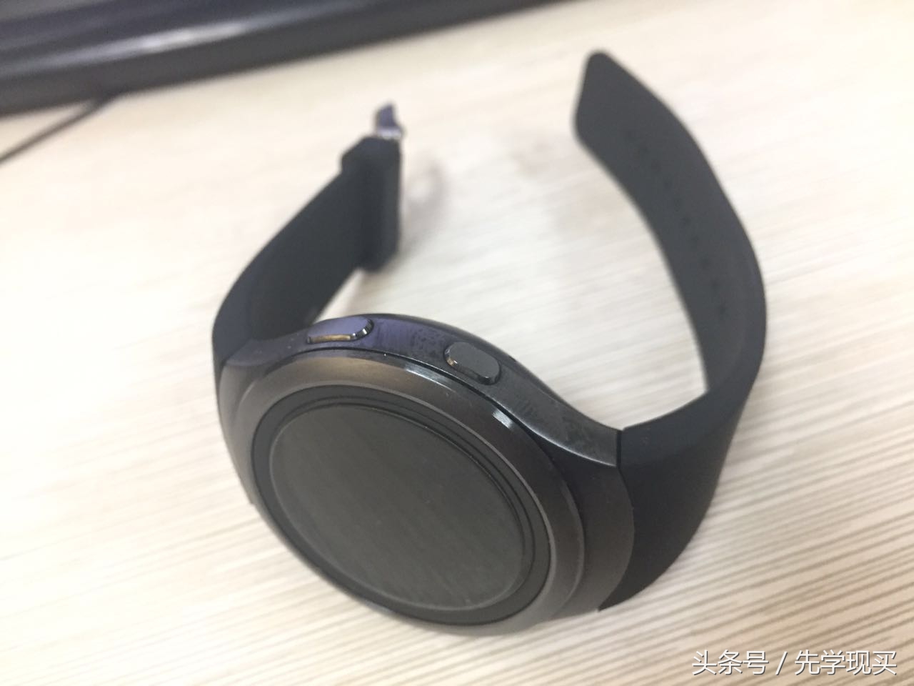 三星gears2classic,三星gears2有什么用