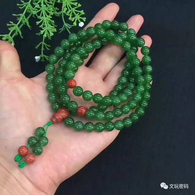 碧玉是和田玉的一种吗,为什么有人喜欢翡翠