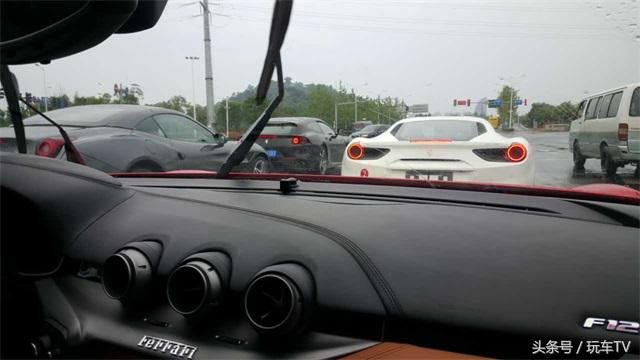 法拉利f12跑车测评视频,法拉利f12berlinetta试驾