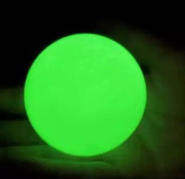 5000元糯种翡翠手镯,荧光灯下翡翠手镯里有亮点