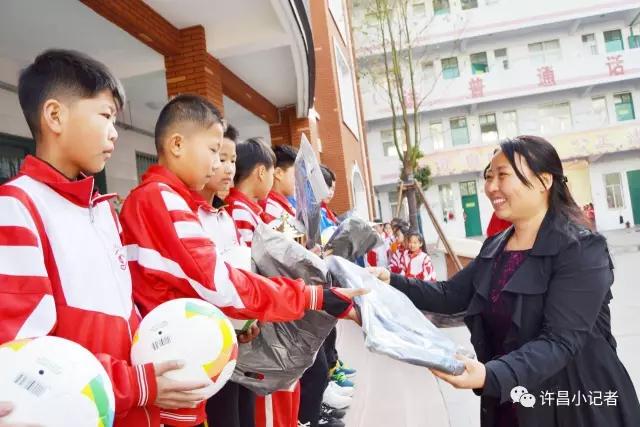 校园足球开展的现状及发展对策,小学校园足球开展现状及策略