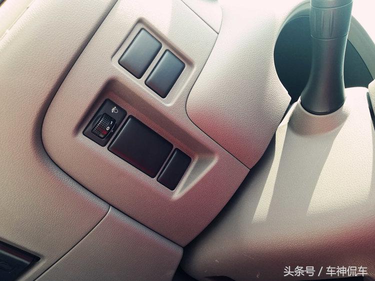 日产新阳光评测视频,15日产阳光试驾视频