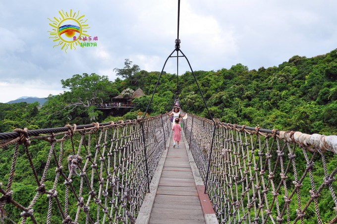 跟着大海去旅行三亚,记录旅行时光娃带老妈三亚看海