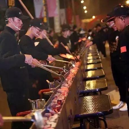 木屋烧烤pk冰城串吧,冰城串吧烧烤