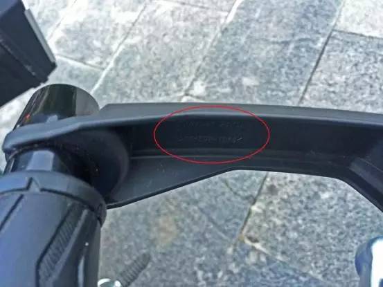 最新豪爵铃木dl250评测视频,18年的豪爵铃木dl250值得买吗