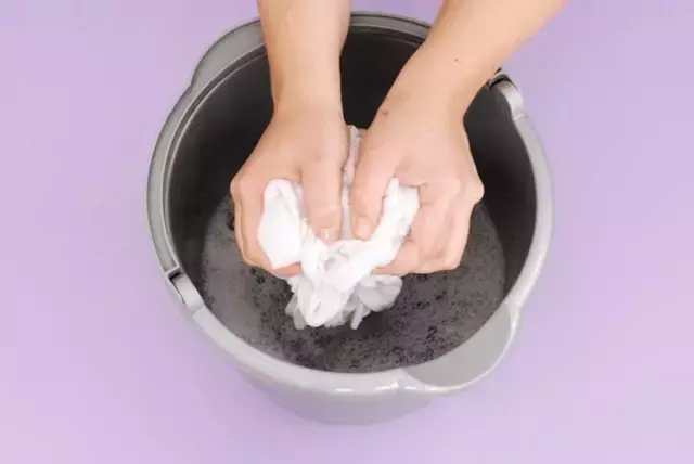 衣服洗缩水了怎么补救小妙招,纯棉衣服缩水了怎么让它变回原形