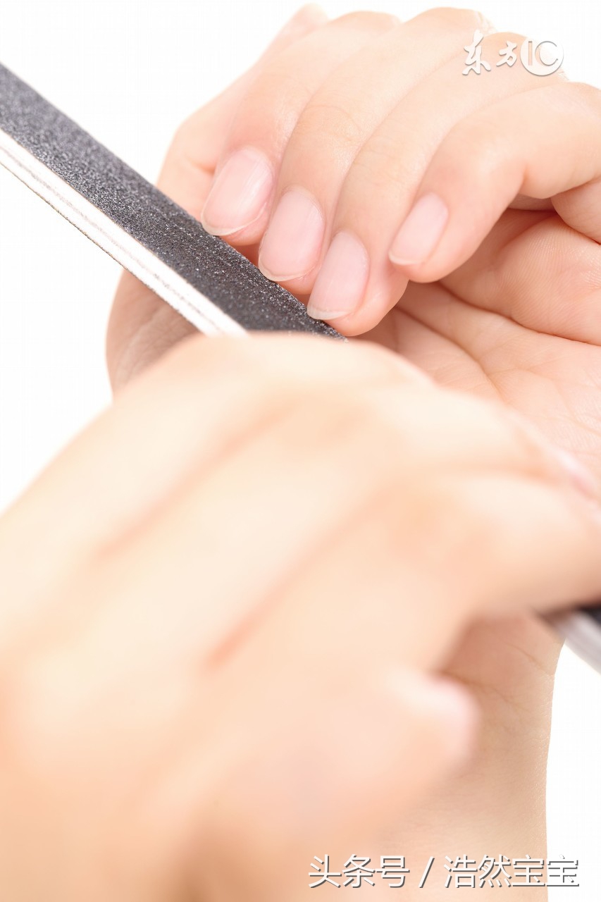 小孩得灰指甲很严重怎么办,儿童有灰指甲对孩子有啥影响吗