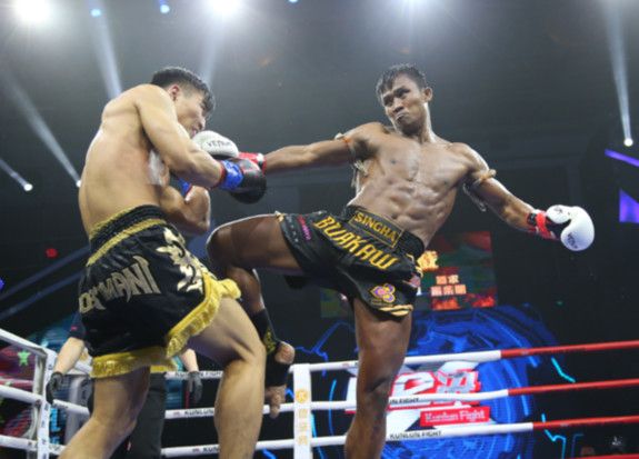 一龙被美国特警ko复仇,2017年一龙播求