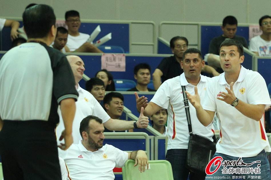 爱国哨裁判,爱国哨