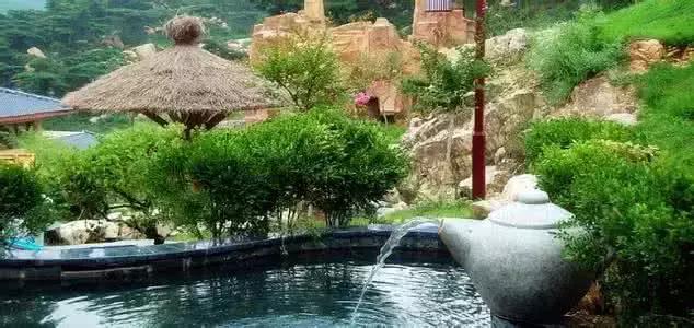 夏天和冬天泡温泉哪个好,夏天和冬天哪个更适合泡温泉