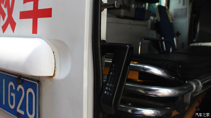 新款依维柯宝迪改装,依维柯宝迪透镜改装