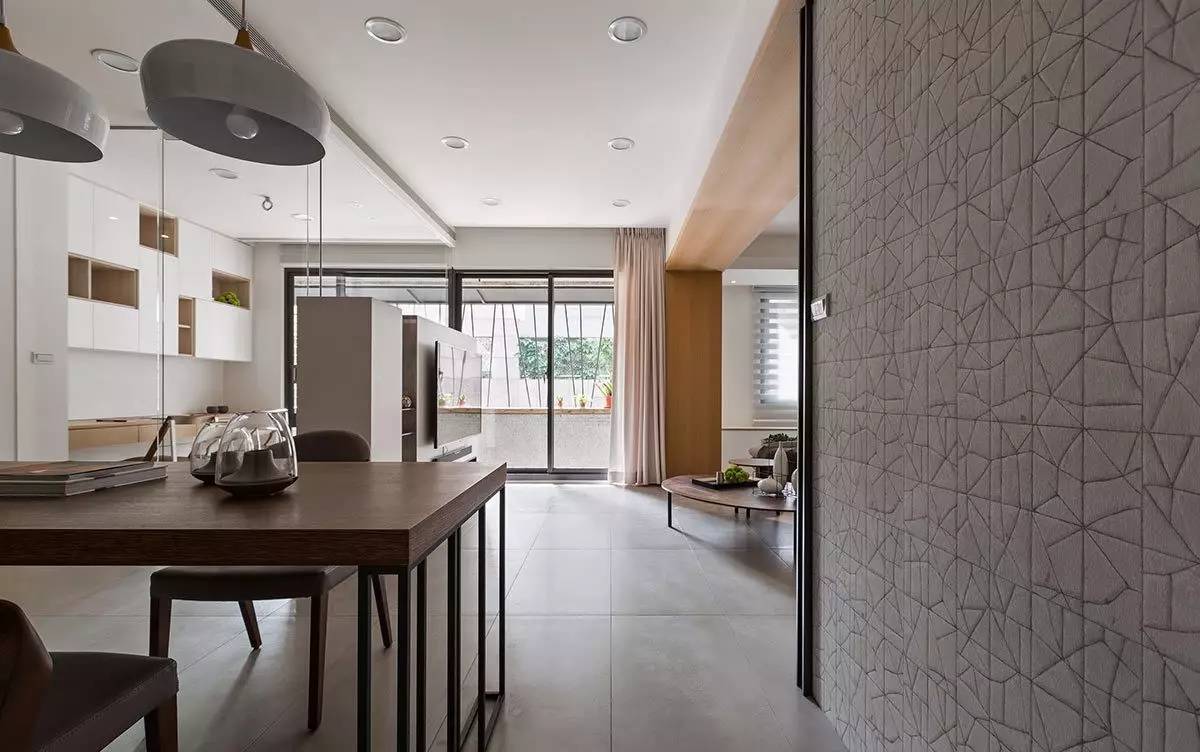 泉水湾三室二厅126平顶楼,泉水湾三居室