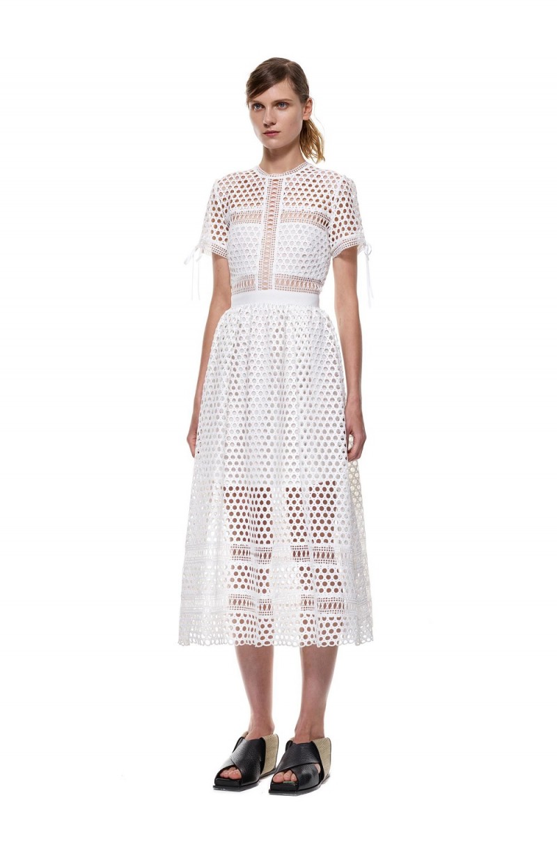 嘿闻哦！这些大牌防晒乳不合格！难道南宁妹注定要在暗中保护别人？