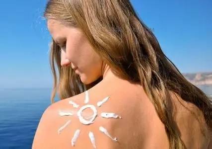 嘿闻哦！这些大牌防晒乳不合格！难道南宁妹注定要在暗中保护别人？