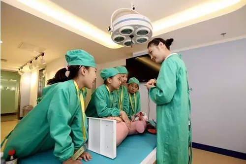 儿童益智体验馆投资,金魔方儿童职业体验馆