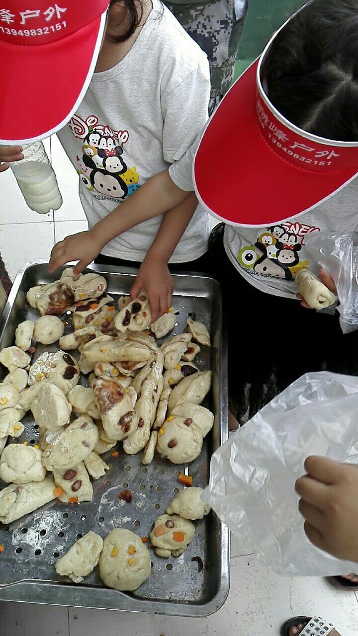 幼儿园毕业班夏令营活动,幼儿园大班毕业夏令营走进小学