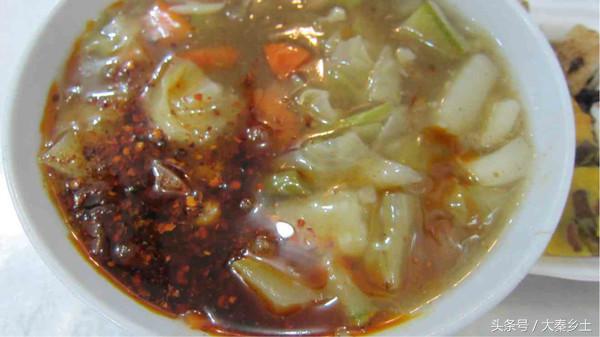 又到了一年一度的小龙虾盛宴了大家如何在家吃到小龙虾？西安这条街美食秒杀回民街统统吃一遍才过瘾？