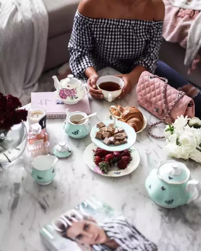 米兰达可儿优雅迷人又亮眼又吸睛,米兰达可儿冻龄护肤秘诀