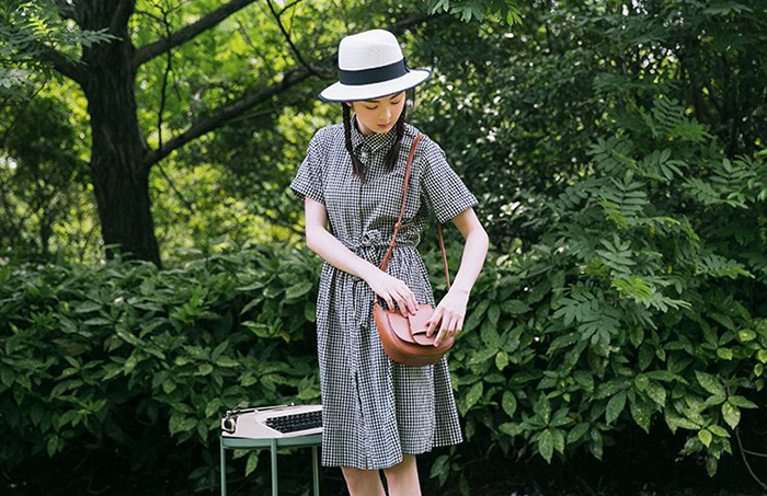 闷热潮湿的天气文案,女装店铺夏天的文案