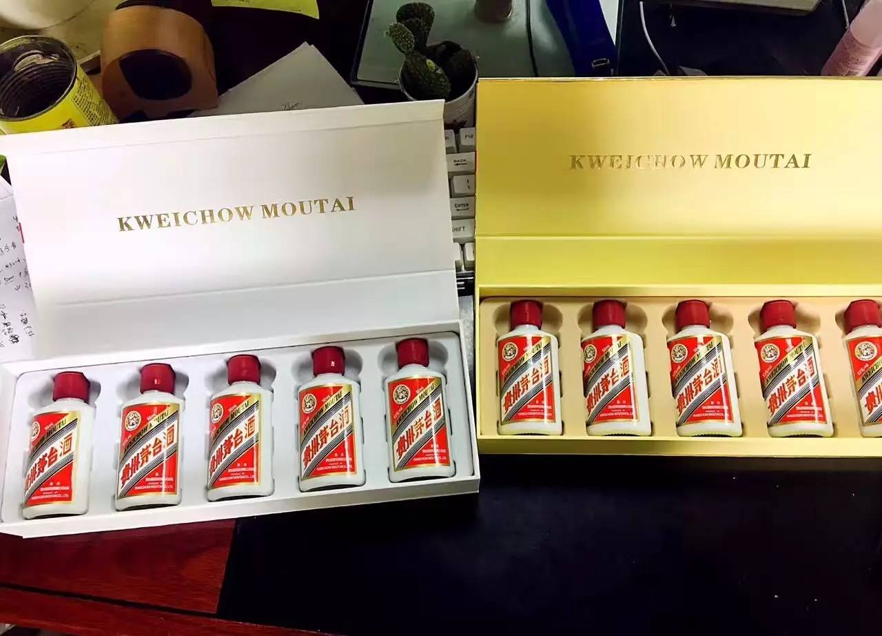 这一次，我们要给你一场人！潮！拥！挤！的落胃市集！