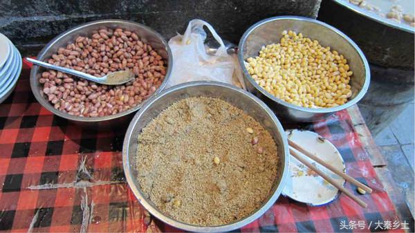 又到了一年一度的小龙虾盛宴了大家如何在家吃到小龙虾？西安这条街美食秒杀回民街统统吃一遍才过瘾？