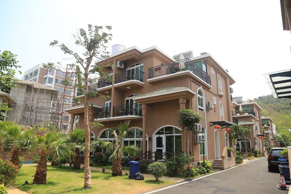 在三亚总有一片海属于一个人,在三亚椰梦长廊海边