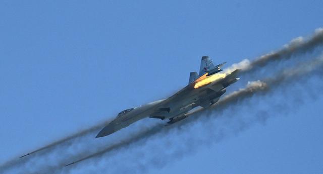 战斗民族面对外星人入侵,战斗民族反击德军