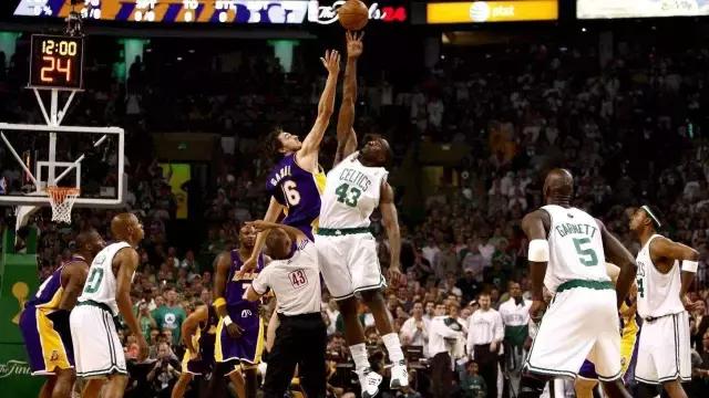 理性分析雄鹿和湖人,nba主场会遭遇黑哨吗