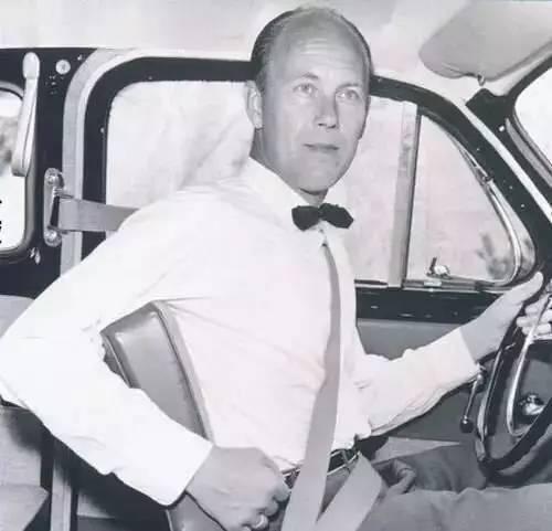 「辣·品牌」24岁少女爱上90岁沃尔沃，你说怎么办