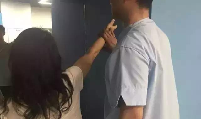 康复训练时手腕手指肿痛怎么缓解,手腕疼的康复练习