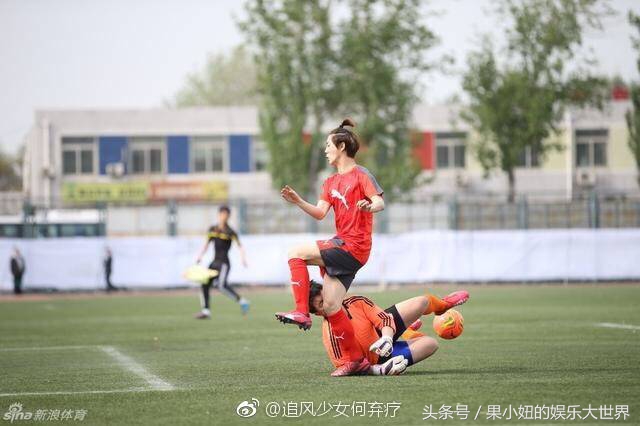 鹿晗飞身回旋踢,鹿晗颠球杀