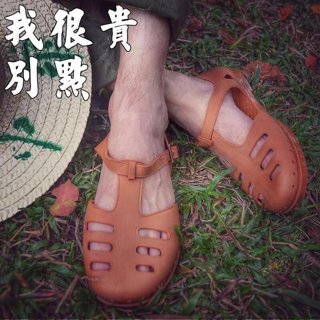 凉鞋潮流最新款,最新塑料凉鞋款式