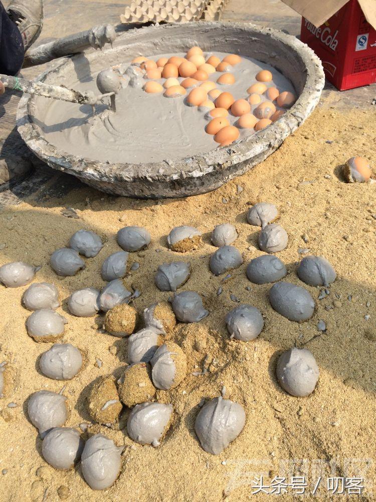 凉拌皮蛋放味精会中毒吗,凉拌皮蛋加醋会中毒吗