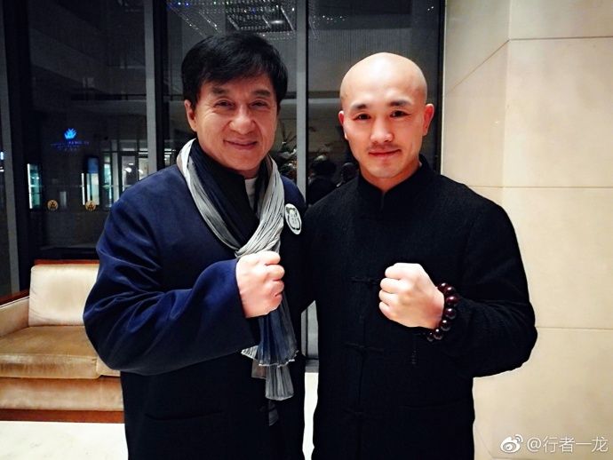 一龙打硬功,一龙成名铁头功