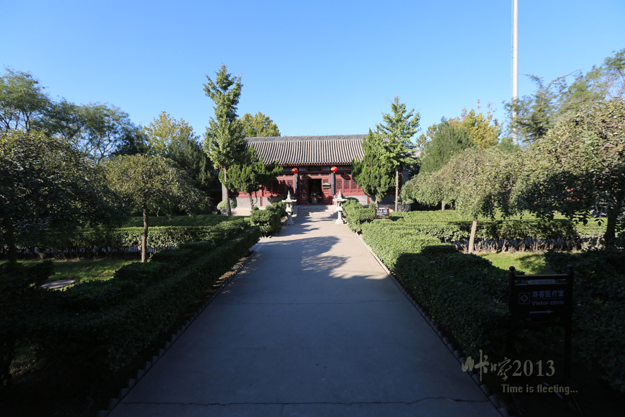 夏游赵云庙，笑谈赵云貌