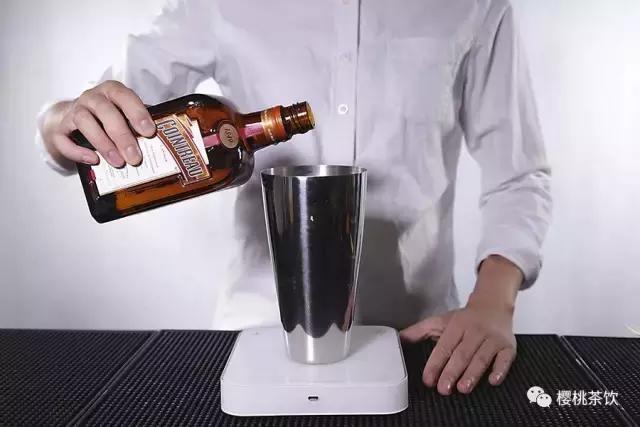 草莓味力娇酒调酒配方大全,蓝橙力娇酒调酒配方大全