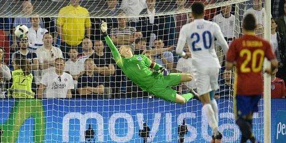 与足球相关的东西,足球常识100条足球专用术语