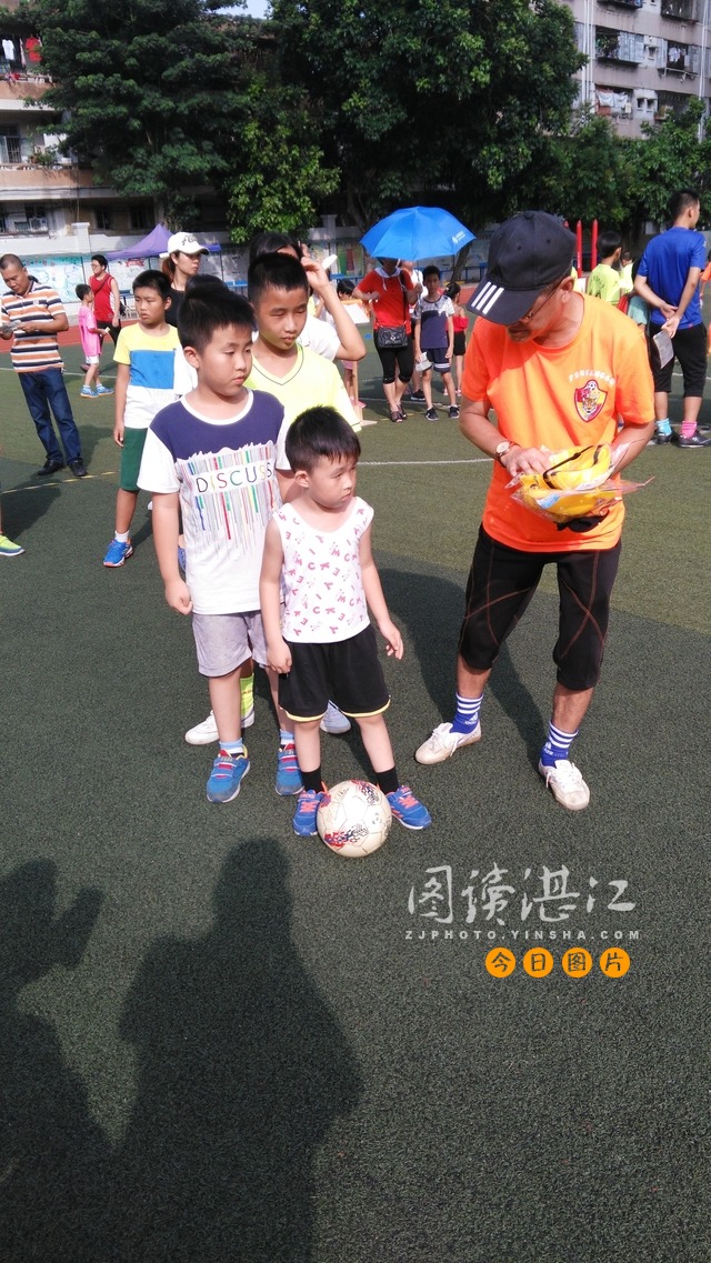 儿童青少年足球嘉年华,亲子足球嘉年华嗨翻全场