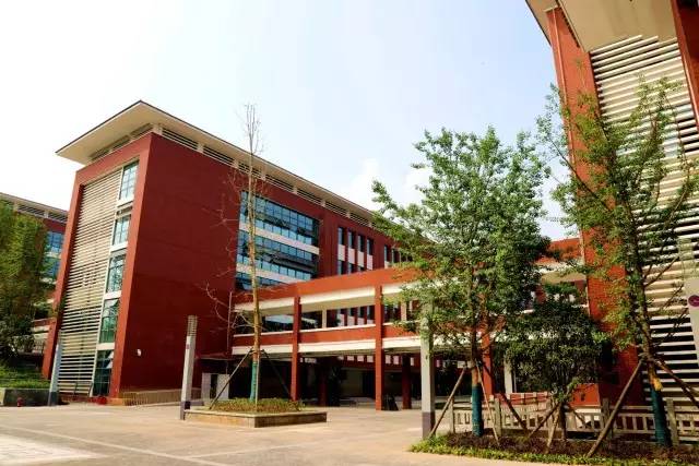 宜昌一中实景,航拍宜昌一中新校区