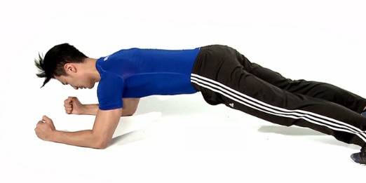 单练平板支撑能练出腹肌吗,平板支撑能练腹肌马甲线么