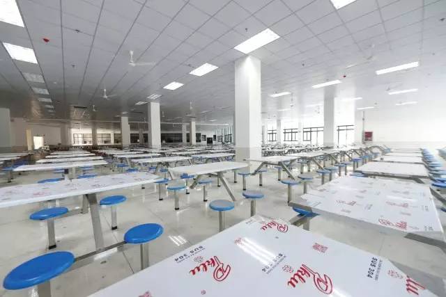 宜昌一中实景,航拍宜昌一中新校区