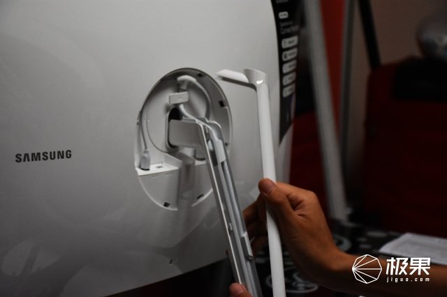 三星最好的显示器是什么,为什么大家都说三星的手机屏幕好