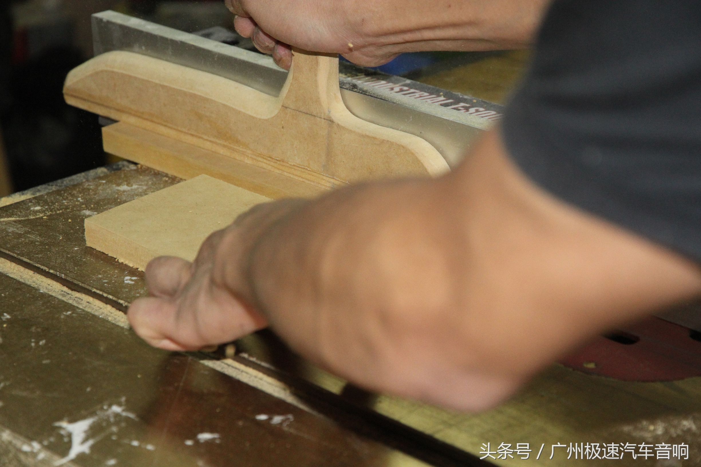 大众途观改音响,老途观更换2万元的音响