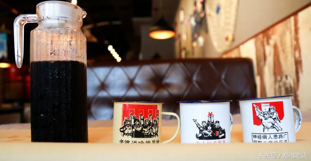 WTF？去南阳路吃海鲜，服务员把菜倒桌上就走，连筷子都没有？