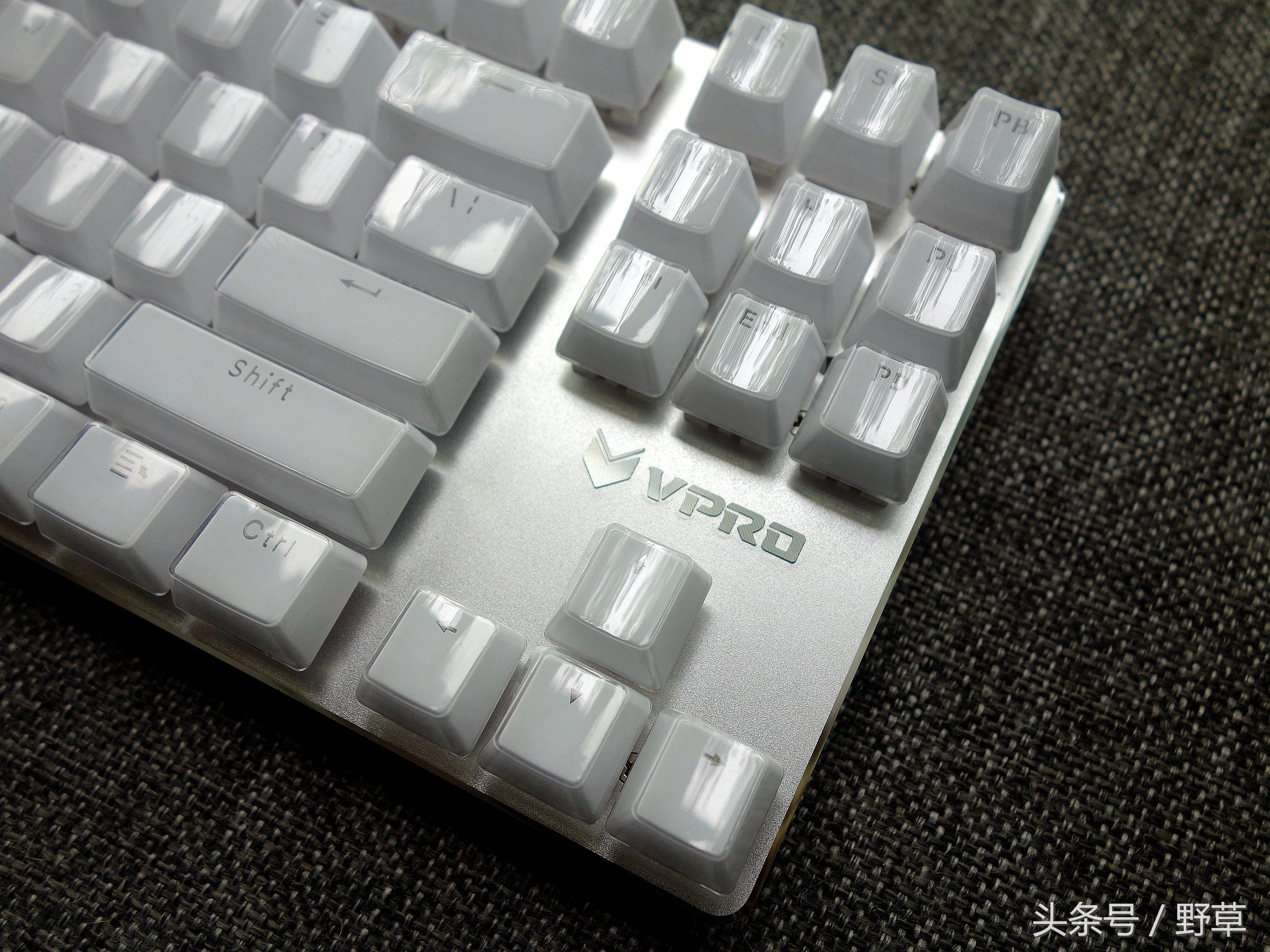 雷柏v500srgb机械键盘,雷柏v500合金版键盘黑轴测评